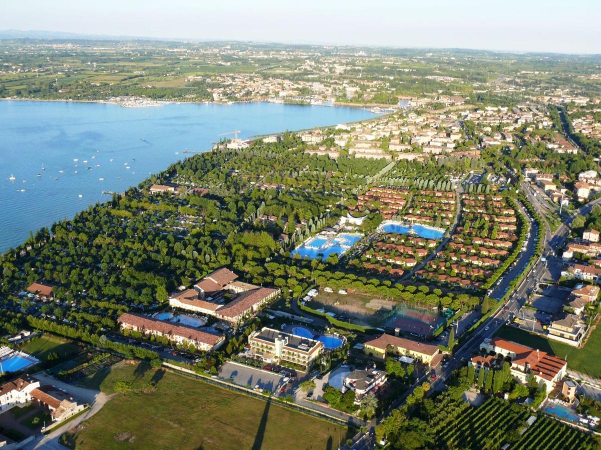Holiday Home Bella Italia-5 By Interhome Песк'єра-дель-Гарда Екстер'єр фото